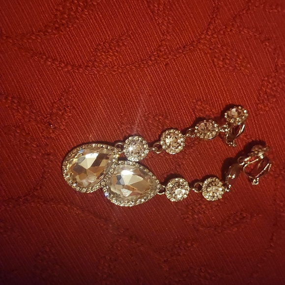 Long teardrop crystal earrings - Picture 4 of 6